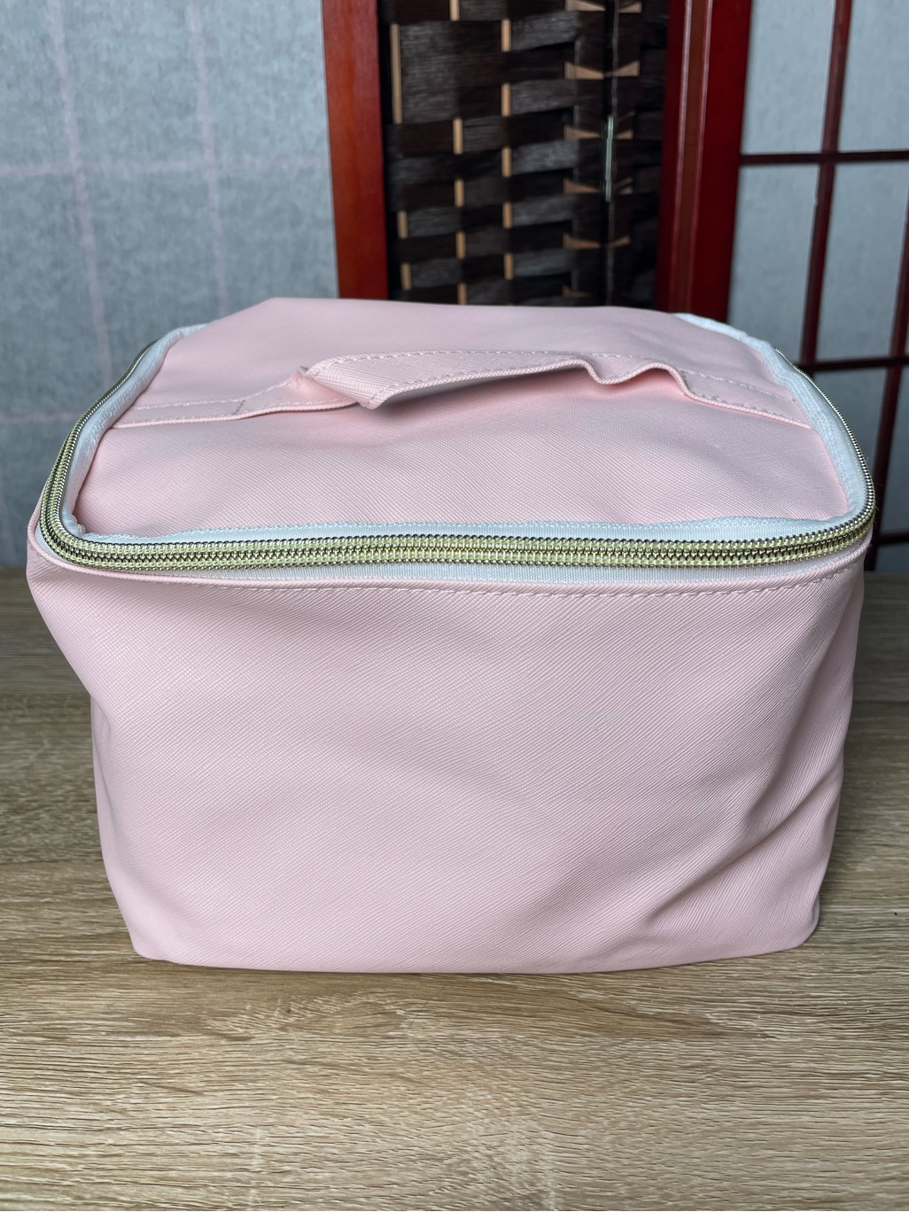 Pink Compact Travel Cosmetic Bag With Top Handle & Gold Hardware - Textured